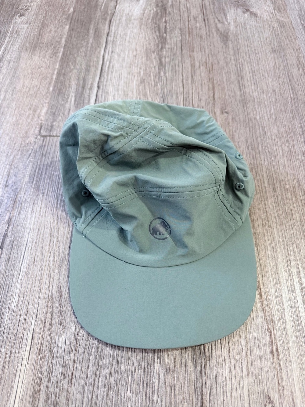 MAMMUT Lightweight Sage Green Cap